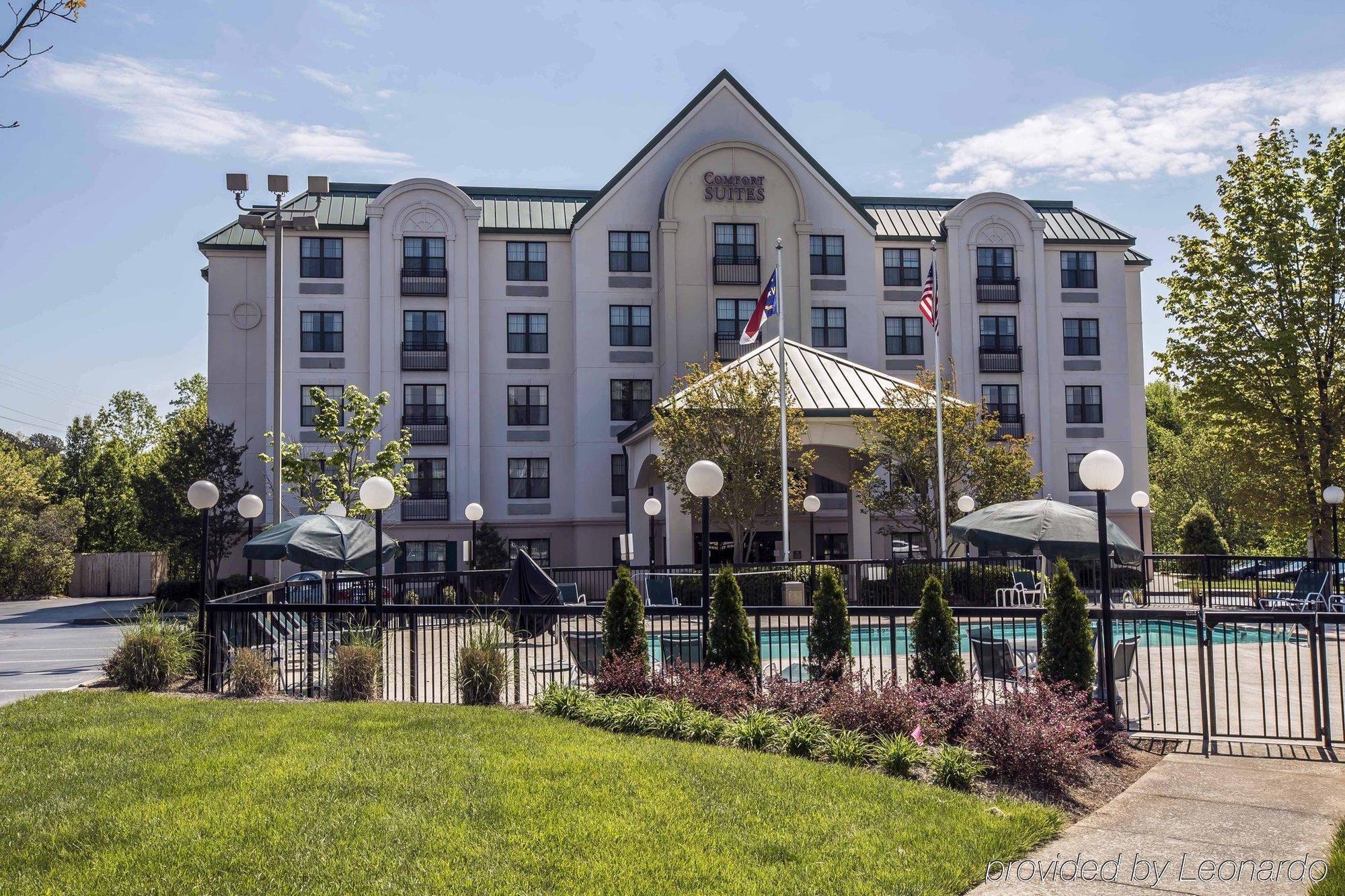 Comfort Suites Hanes Mall Уинстон-Сейлем Экстерьер фото