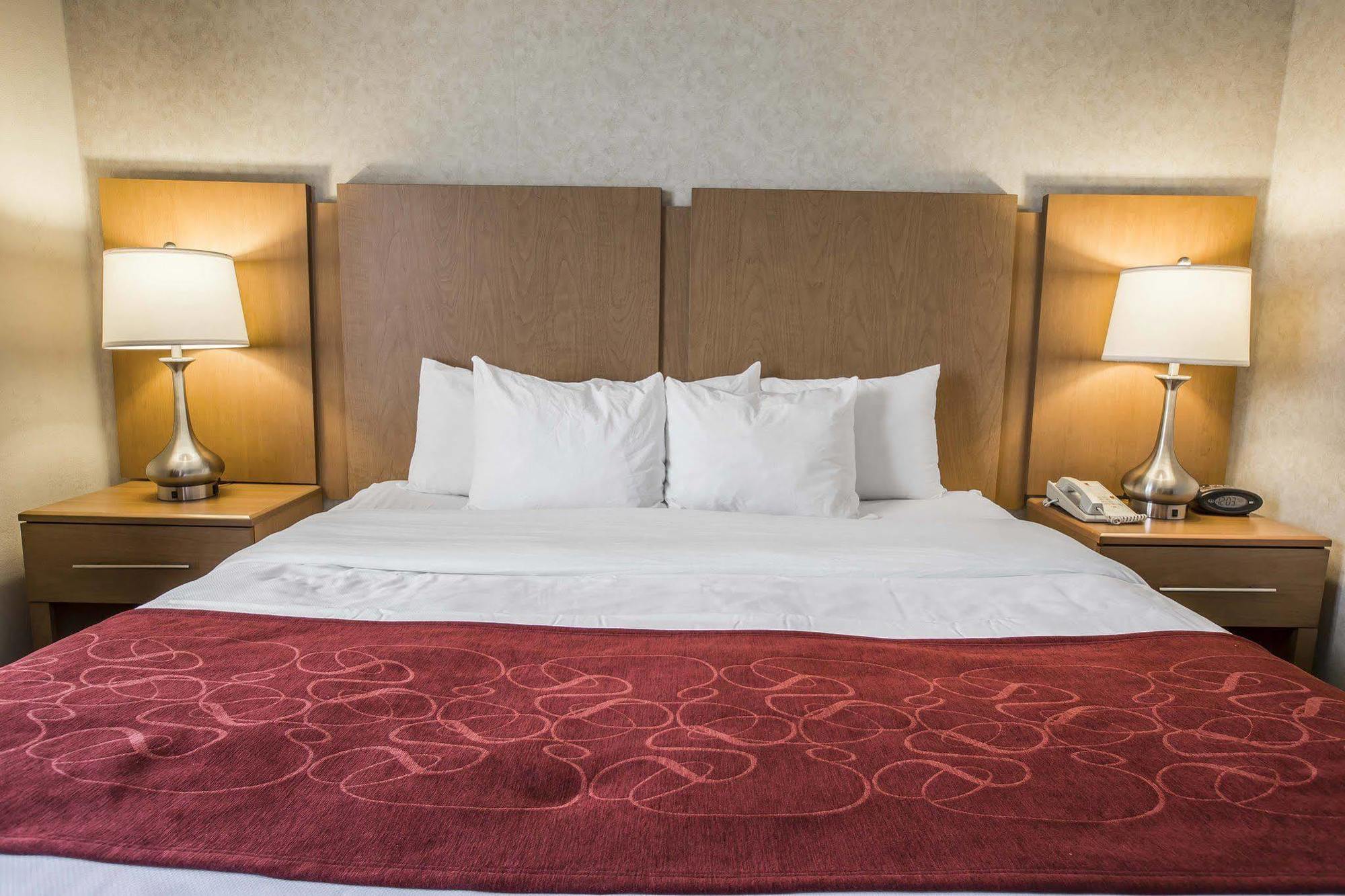 Comfort Suites Hanes Mall Уинстон-Сейлем Экстерьер фото
